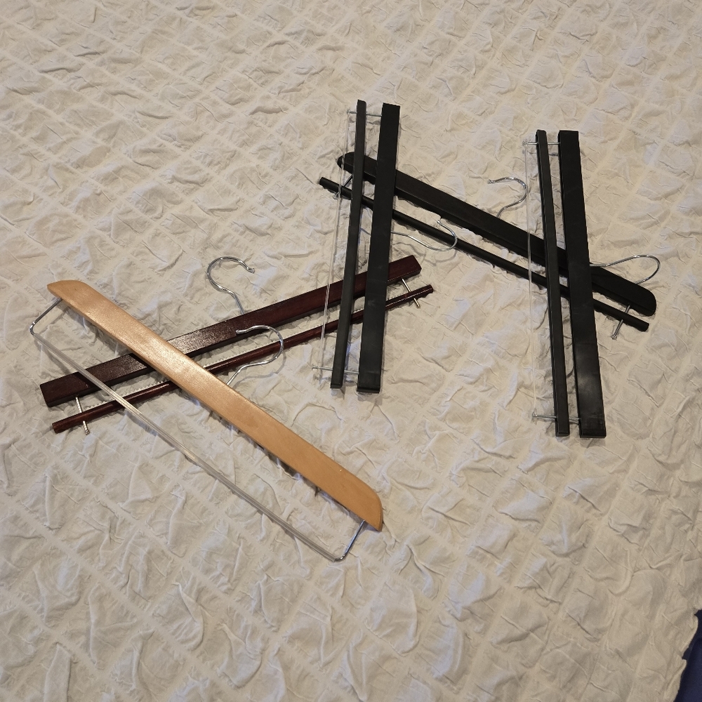 Set of 5 Slide-Grip Pants Hangers – Wood + Plastic Mix
